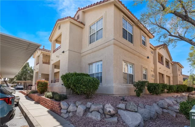 MLS: 2564606 Condo For Sale