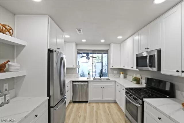 MLS: 2564619 Condo For Sale