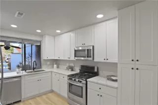 Photo #1: 2564619 Listing 