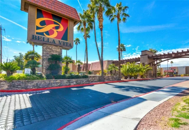 MLS: 2564655 Condo For Sale