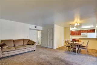 Photo #5: 2564655 Listing