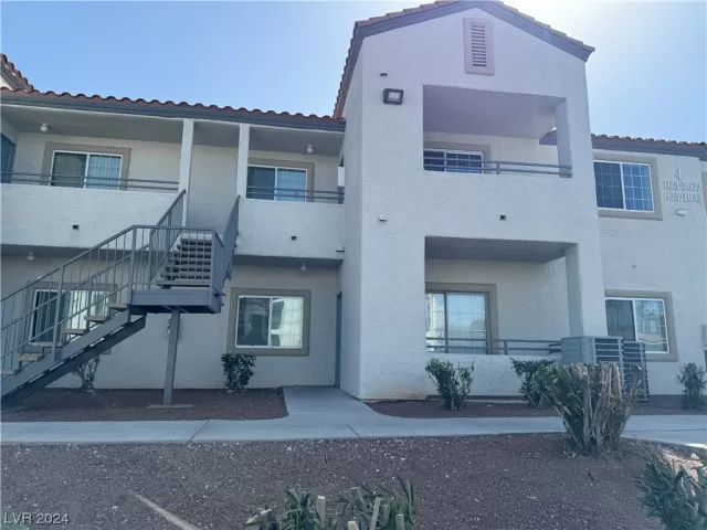 MLS: 2564668 Condo For Sale