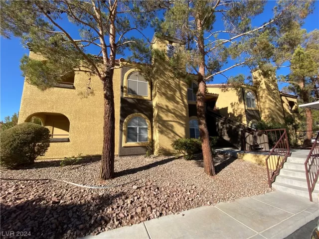 MLS: 2564698 Condo For Sale