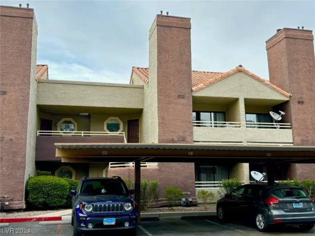 MLS: 2564703 Condo For Sale