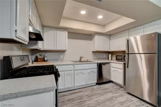 Photo #3: 2564730 Listing