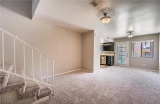 Photo #5: 2564750 Listing