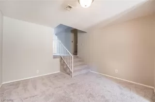 Photo #6: 2564750 Listing