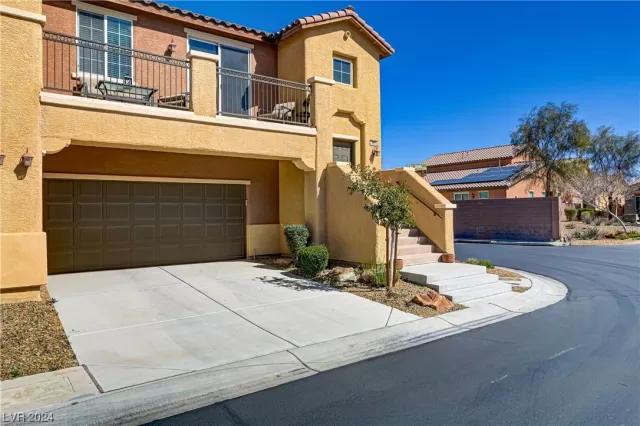 MLS: 2564763 Condo For Sale