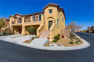 Photo #2: 2564763 Listing