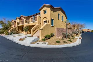 Photo #3: 2564763 Listing