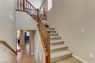 Photo #4: 2564763 Listing