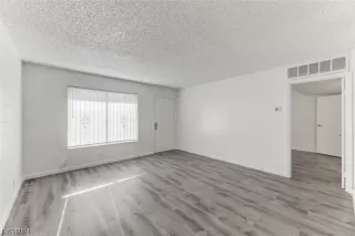 Photo #3: 2564778 Listing