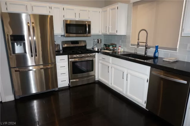 MLS: 2564781 Condo For Sale