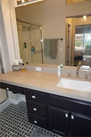 Photo #6: 2564781 Listing