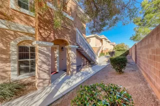 Photo #1: 2564813 Listing 