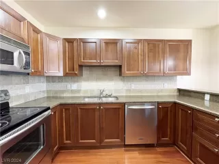 Photo #4: 2564833 Listing 