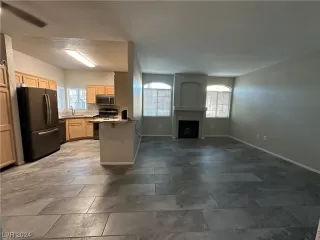 Photo #3: 2564865 Listing