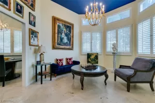 Photo #3: 2564946 Listing