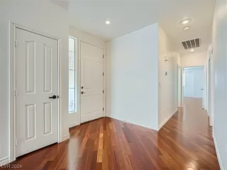 Photo #4: 2565055 Listing 