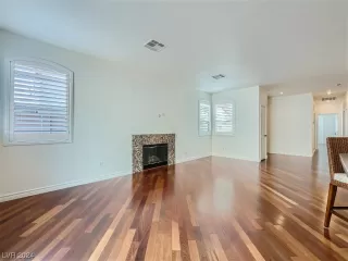 Photo #6: 2565055 Listing 