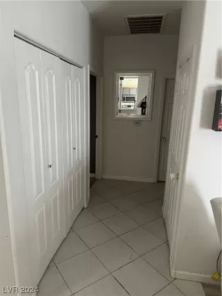 Photo #5: 2565065 Listing