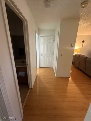 Photo #5: 2565067 Listing 