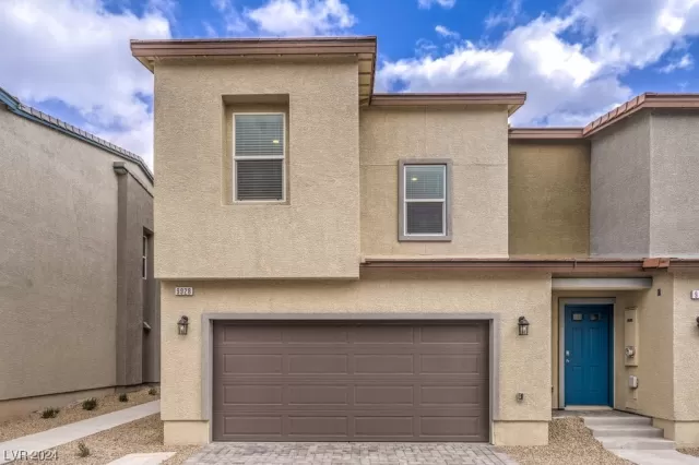 MLS: 2565070 Condo For Sale