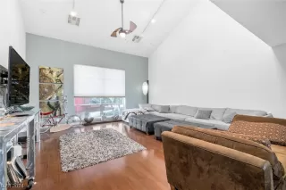 Photo #5: 2565085 Listing 