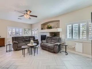 Photo #3: 2565086 Listing