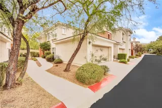 Photo #3: 2565106 Listing