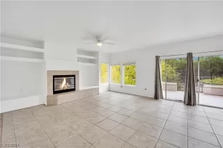 Photo #4: 2565106 Listing