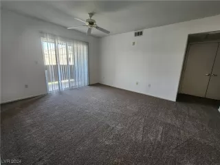 Photo #5: 2565116 Listing 