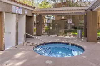 Photo #4: 2565165 Listing