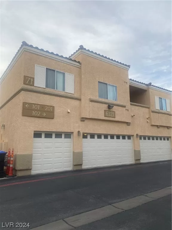 MLS: 2565198 Condo For Sale