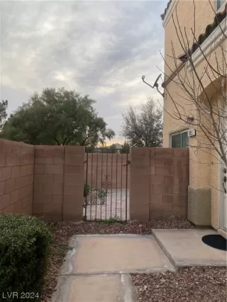 Photo #1: 2565198 Listing 