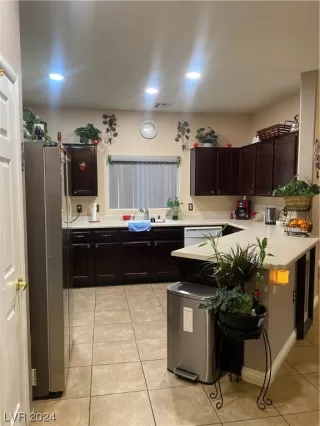 Photo #2: 2565198 Listing 