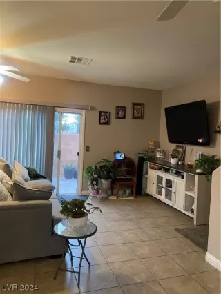 Photo #5: 2565198 Listing 