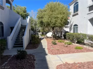 Photo #1: 2565199 Listing