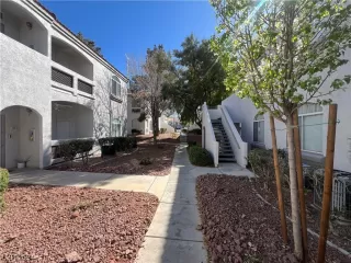 Photo #2: 2565199 Listing