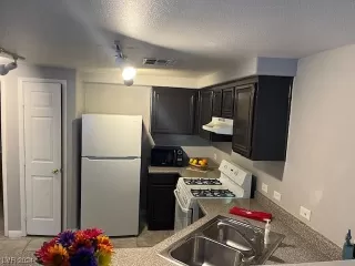 Photo #1: 2565200 Listing 