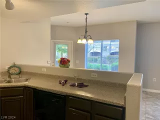 Photo #4: 2565200 Listing 