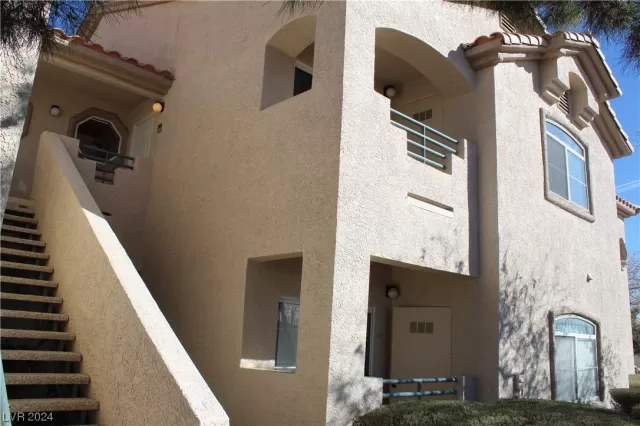 MLS: 2565229 Condo For Sale