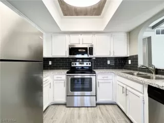 Photo #1: 2565253 Listing 