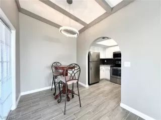 Photo #3: 2565253 Listing 