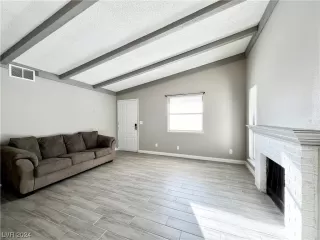 Photo #5: 2565253 Listing 