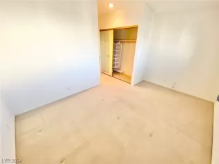 Photo #6: 2565281 Listing 