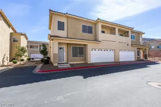 Photo #2: 2565305 Listing