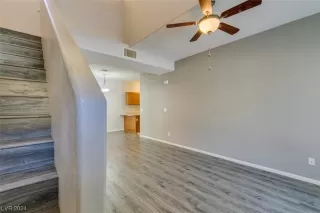 Photo #3: 2565305 Listing