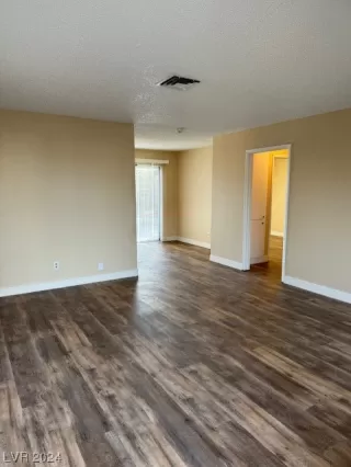 Photo #1: 2565307 Listing 