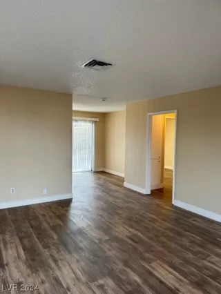 Photo #4: 2565307 Listing 